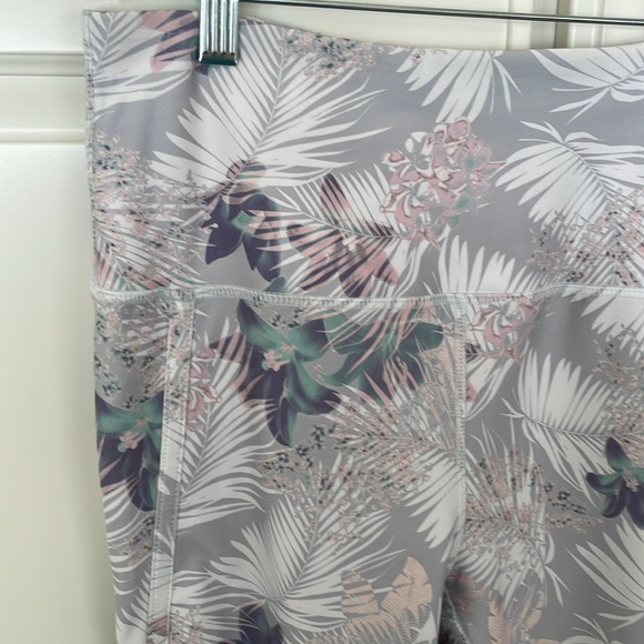 Kyodan Women’s Floral Print Leggings - Picture 2 of 6